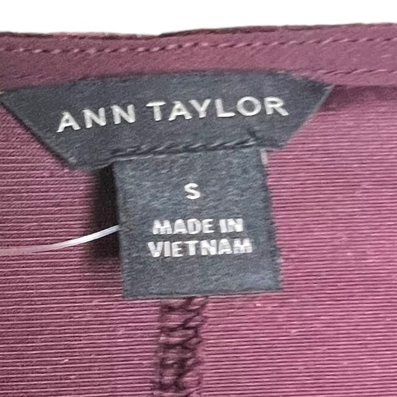 Ann Taylor Velvet Short Sleeve Top Holiday Burgundy Red Size Small - Picture 3 of 6